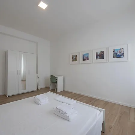 4 Pax - Via Brioschi, 94 * Milão