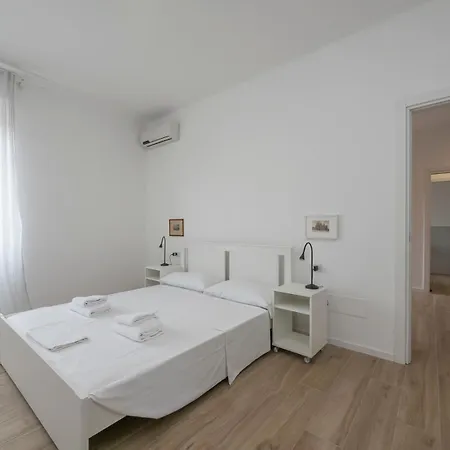 4 Pax - Via Brioschi, 94 Milão