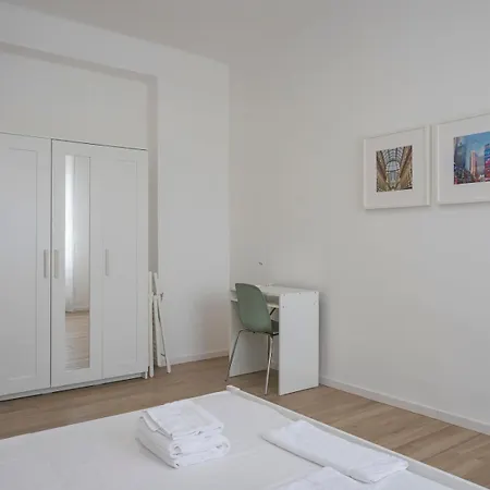 4 Pax - Via Brioschi, 94 * Milão