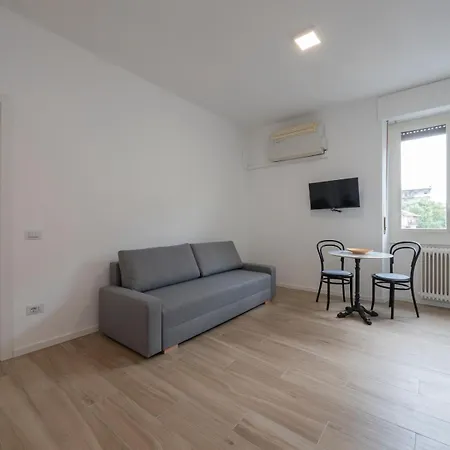 4 Pax - Via Brioschi, 94 Apartamento
