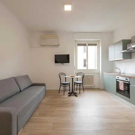 4 Pax - Via Brioschi, 94 * Milão