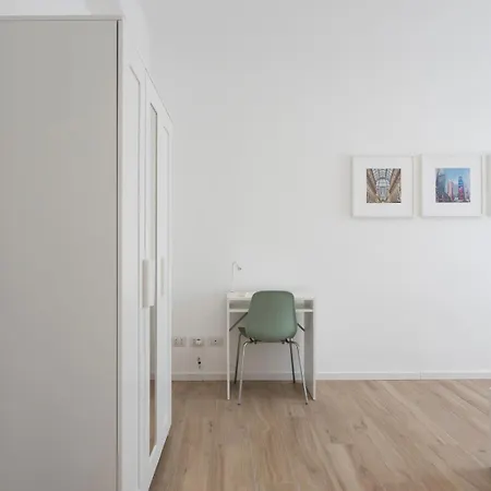 4 Pax - Via Brioschi, 94 Milão